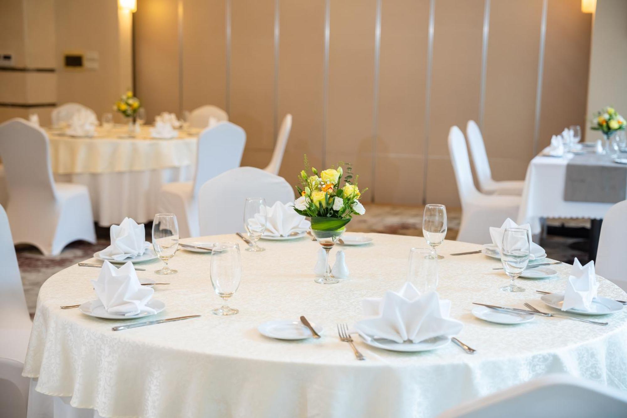 Muong Thanh Grand Hanoi Hotel Exterior foto